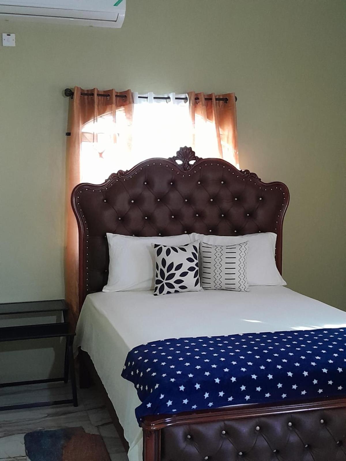 Jamaica Oasis Suite Portmore Esterno foto